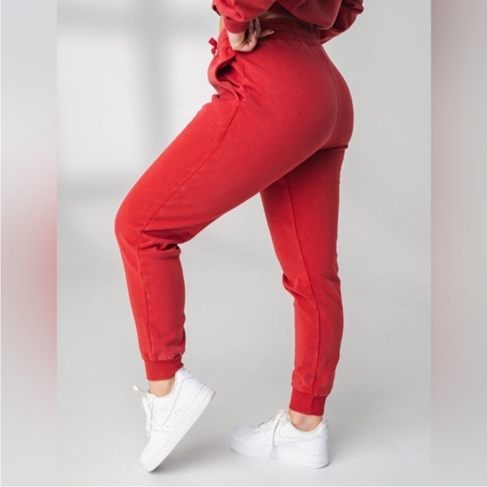 Vitality Balance Athletica The Mantra Pant Red Sweatpant Joggers Cherries XS - Picture 3 of 12
